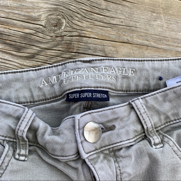 American Eagle Hi-Rise Shortie Shorts - Picture 4 of 4